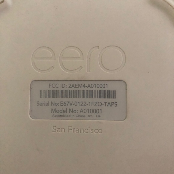 2 Eero WiFi routers with plugs model number AD10001 - Picture 2 of 2